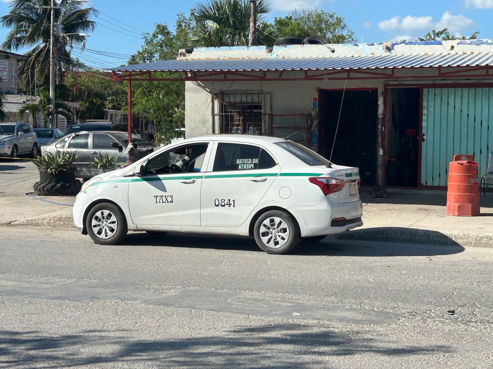 Taxista muere de un infarto mientras conducía en la Av. Costa Maya ...